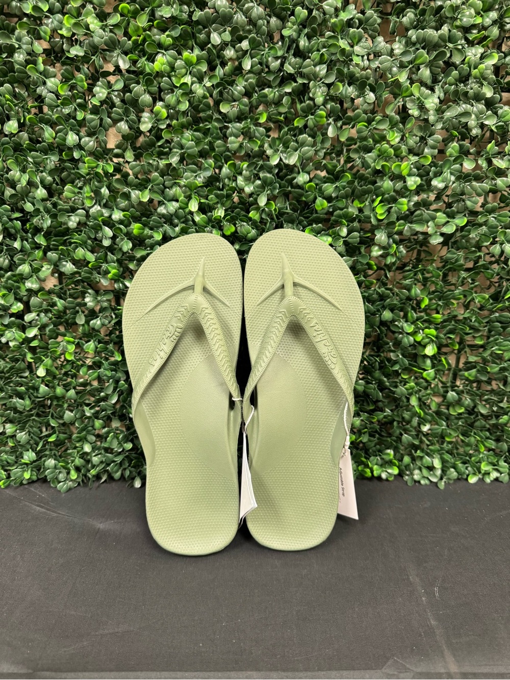 Archies Arch Support Flip Flops - Men’s 8/Women’s 9